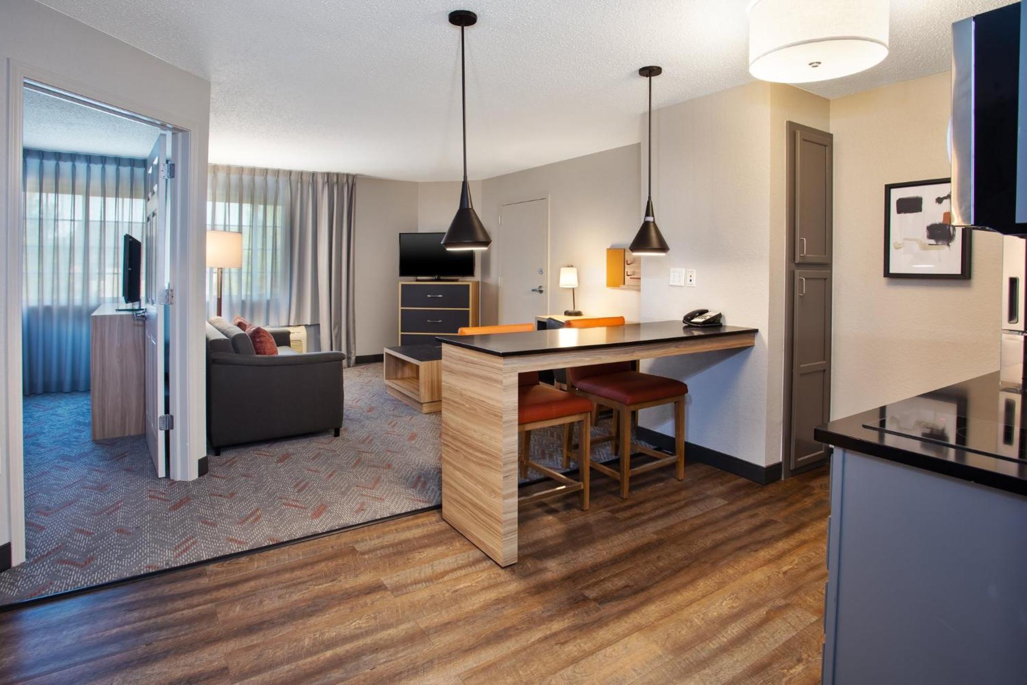 Candlewood Kenosha By Ihg 2* Pleasant Prairie