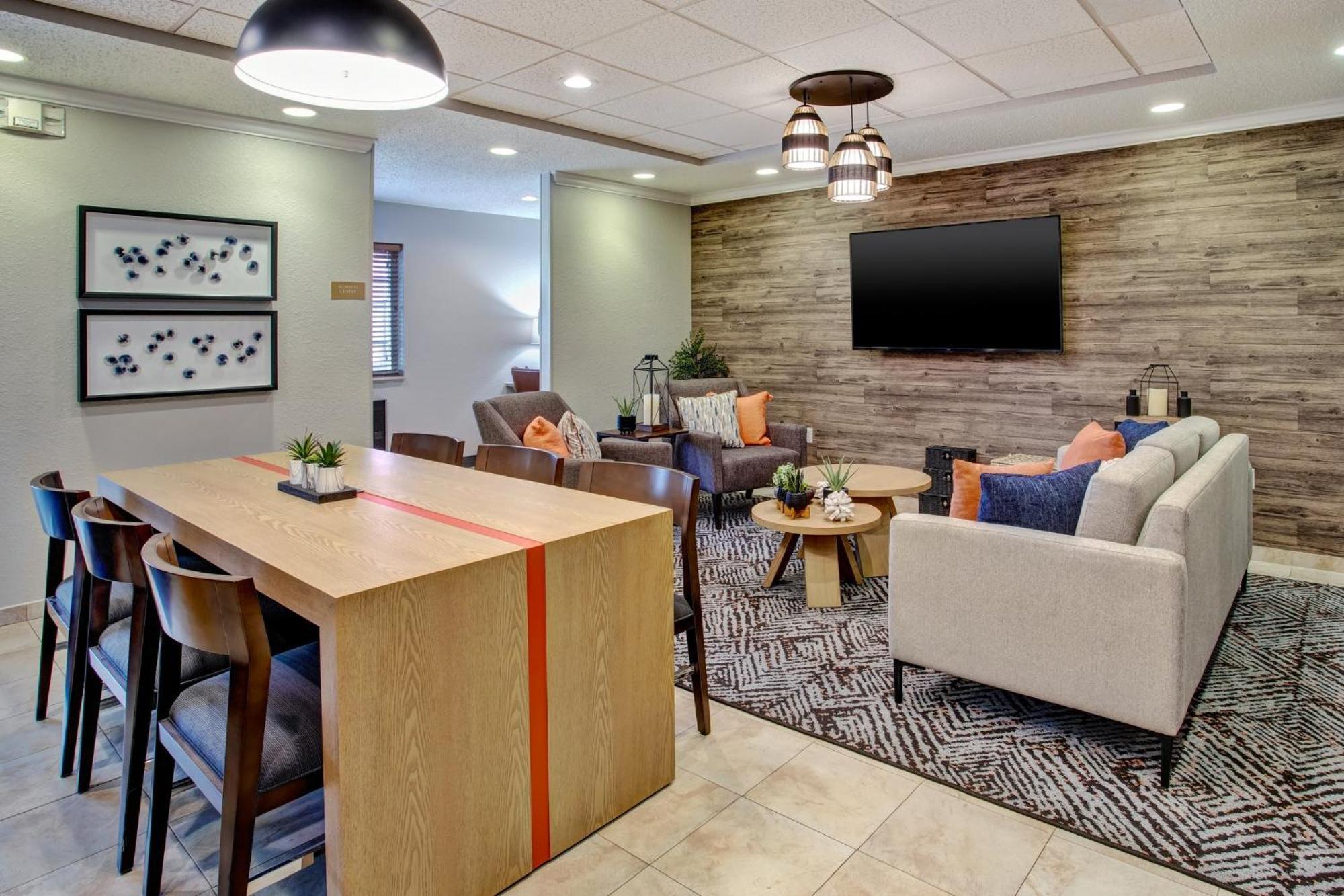 Candlewood Kenosha By Ihg Hotel Pleasant Prairie